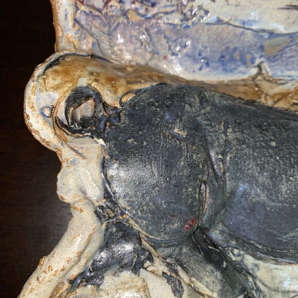 Handmade Pottery Plate With 3-D Pigs Running Through Wheat Field Glazed Signed - Picture 5 of 16